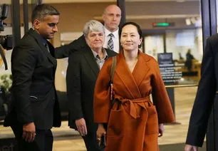 孟晚舟为什么被加拿大关起来 在加拿大因什么事被拘