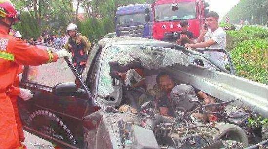 教练出车祸2名学员身亡事件,事情的原委是什么?