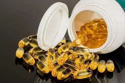 艾叶油软胶囊的功效有哪些 药物被服用的时候要注意什么