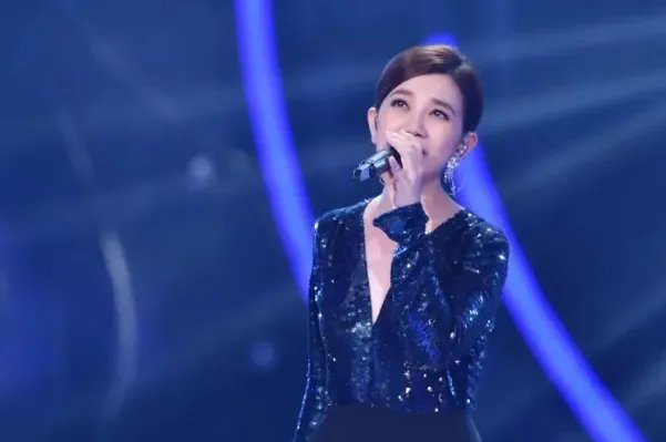 梁静茹十大最好听歌曲排行榜:《勇气》上榜,第六爱久见人心