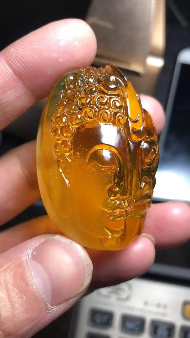 这个不是琥珀吧?