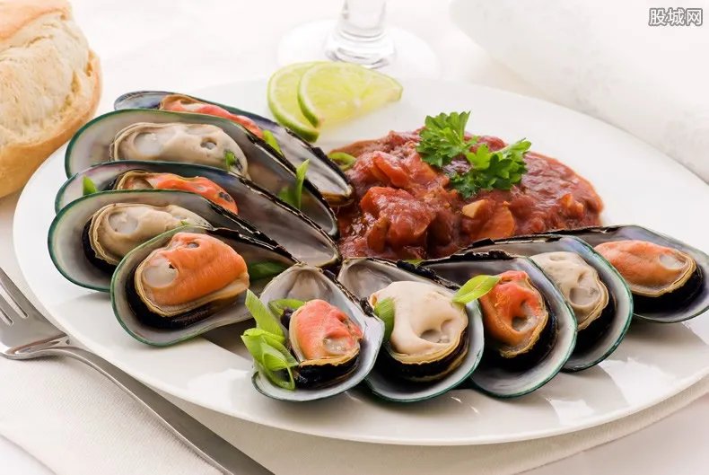 央视再评大胃王吃播 背后浪费食物令人讨厌！