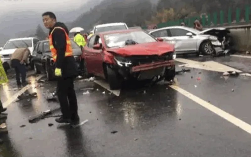 春节假期人员伤亡交通事故与2019年相比下降七成，这是什么原因造成的？