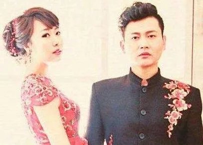 孟鹤堂结两次婚吗？孟鹤堂现任妻子图片