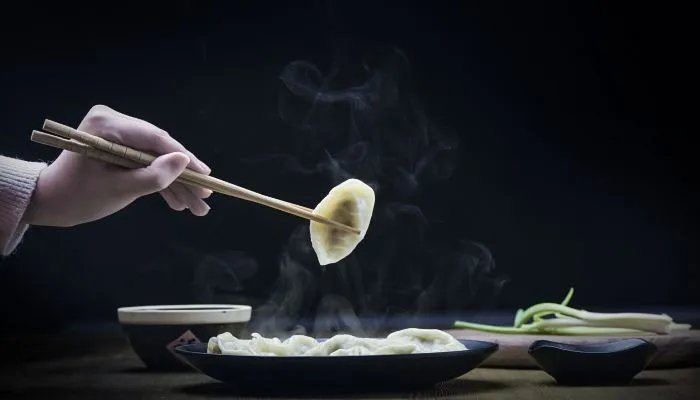 冬至吃饺子的寓意和象征 冬至吃饺子的说法