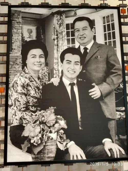晚年和长子相依为命的莫尼克王后，她的次子是怎么死的？