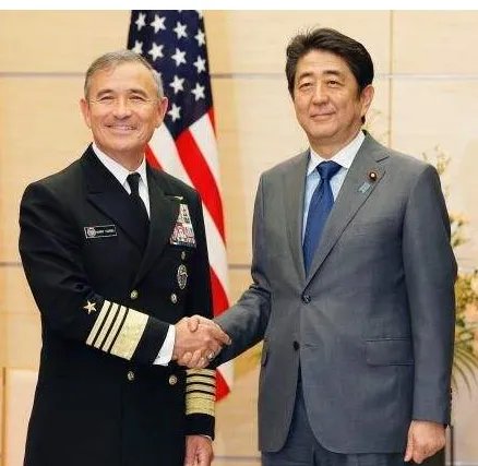 安倍会晤美军司令是怎么回事?