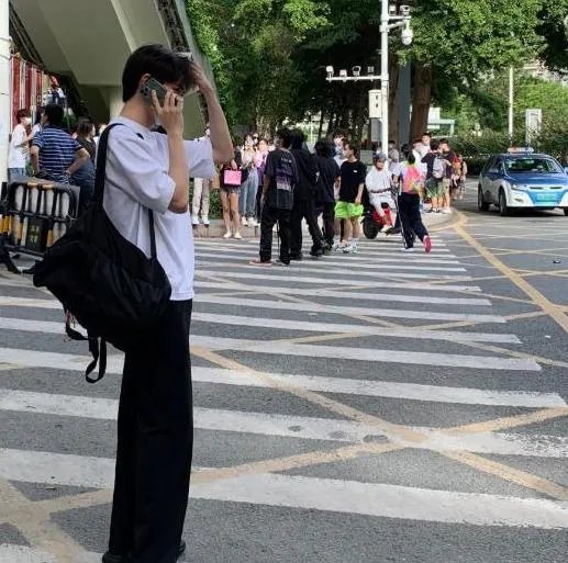 他是娱乐圈最帅考生,全程素颜高考无人认出,是谁呢?