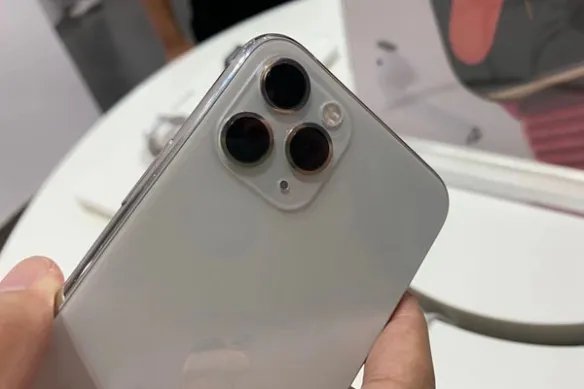iPhone12高端镜头出现品质问题 非Pro型号或先上市！