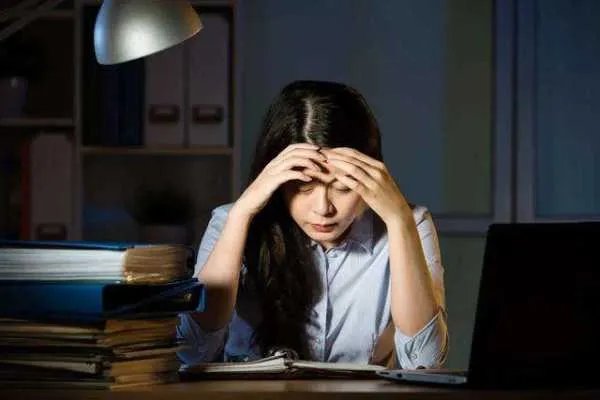 深圳孕妇夜班打瞌睡被公司开除被判赔4.8万,这件事起到了什么警示作用?
