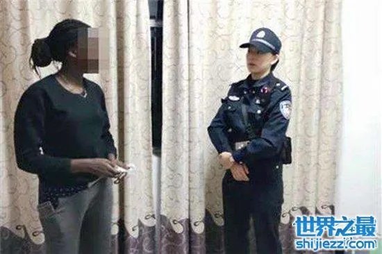 情侣让民警抓鬼,原来真相竟然是自己吓自己