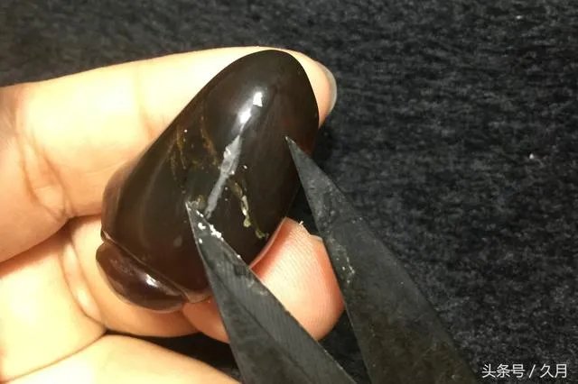 这个不是琥珀吧?