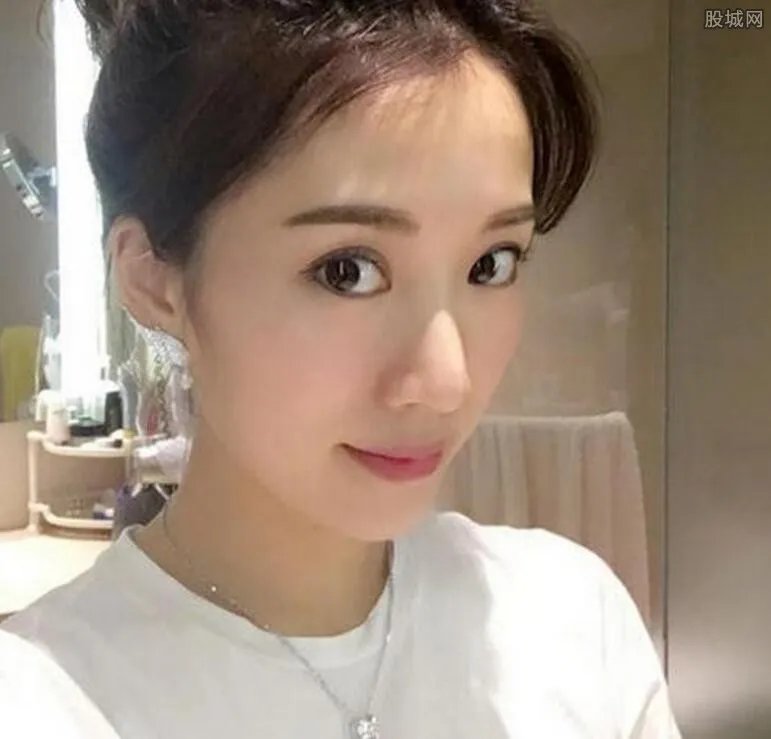 李念家庭背景 揭秘李念老公个人资料