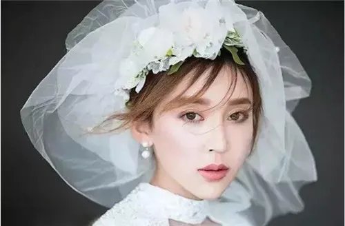 新娘结婚当天发型图片欣赏 新娘结婚当天扎什么发型好