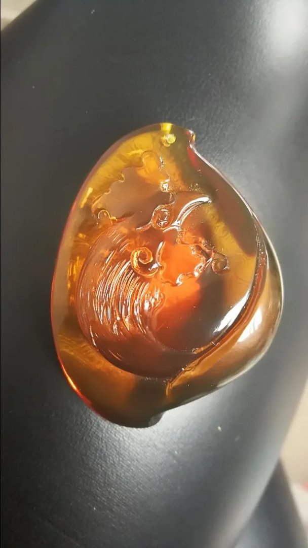 这个不是琥珀吧?