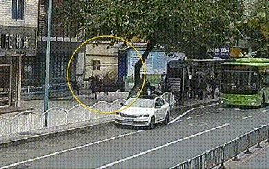 偷女警手机的后果什么情况:还原事发始末全过程