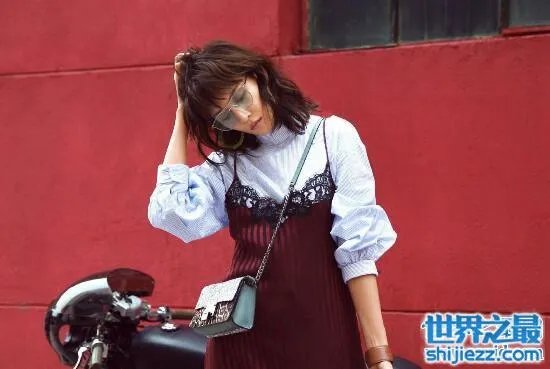 张蓝心是郎平的女儿,郎平的女儿实际上是白浪