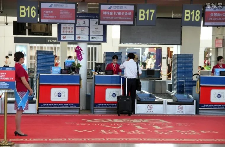 法航取消三成航班 航班取消乘客将会受到影响推迟行程
