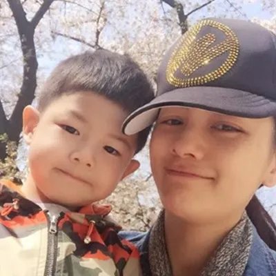 胡可儿子图片曝光    老白真是人生大赢家啊
