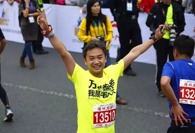 如何避免成为冯唐文中“油腻的中年猥琐男”?