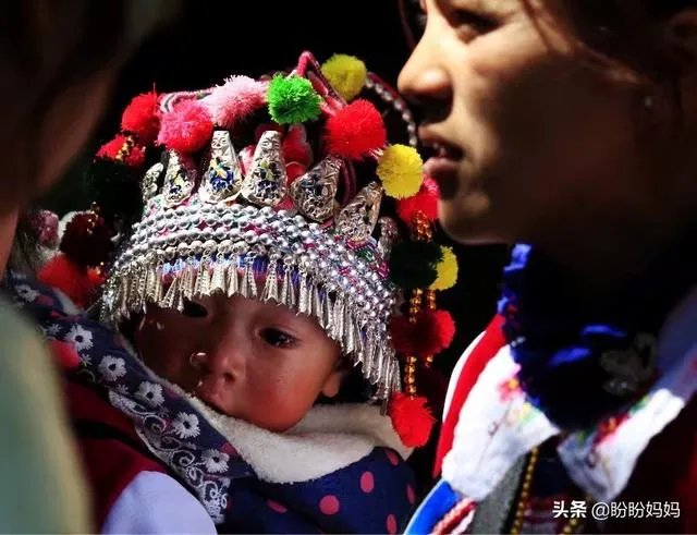 2017和2019的照片刷屏，是如何迅速火起来的？