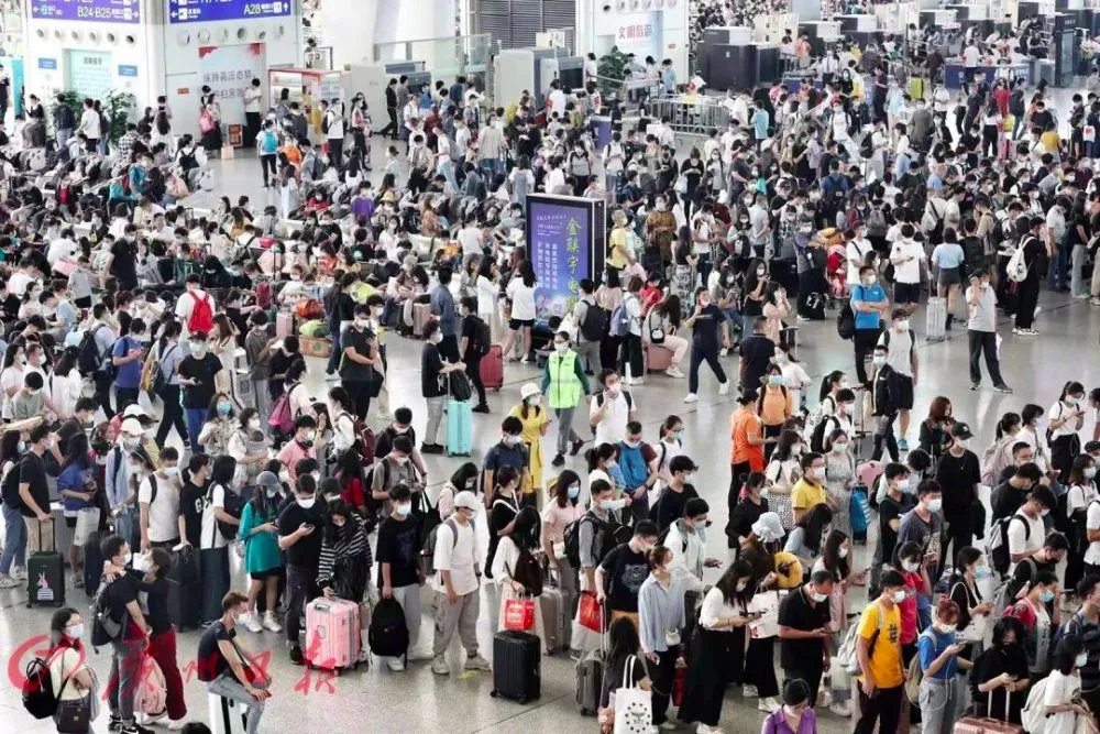 “出城大片”上演!多地高速拥堵,其中哪些高速路段堵的最厉害?