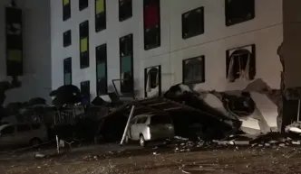 台湾学生用身体撞门救老师具体情况如何？