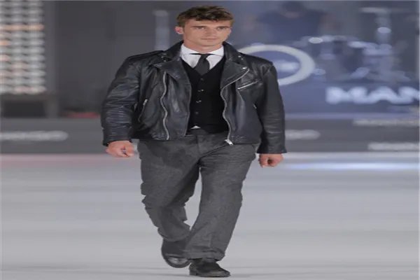 世界十大超级男模排行榜:本·希尔上榜,老佛爷最喜欢他