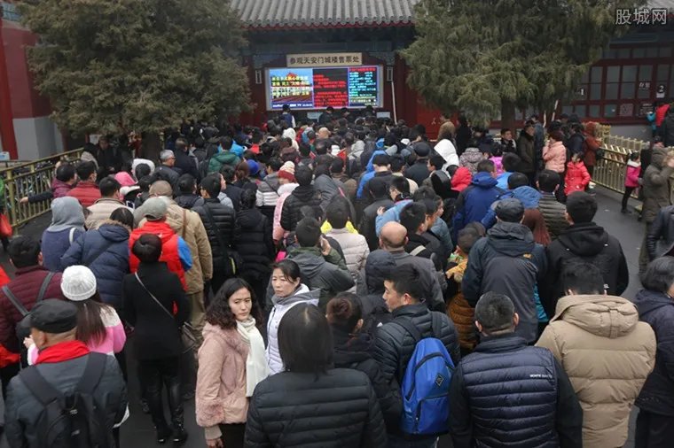 旅游低价团藏玄机 记者暗访低价游存猫腻游客需小心