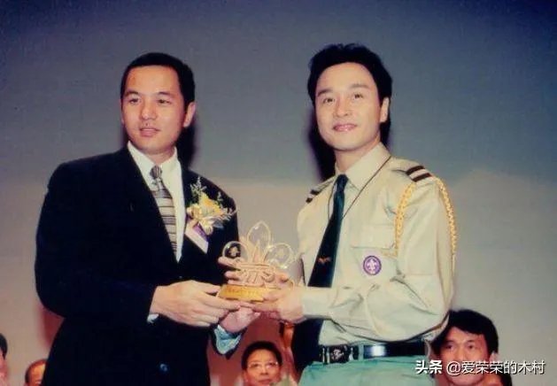 张曼玉回忆张国荣，为什么这么多年还有那么多人回忆他，张国荣究竟有何魔力？