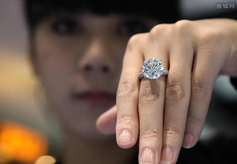 全球钻石供应过剩 钻石价格会下降吗？