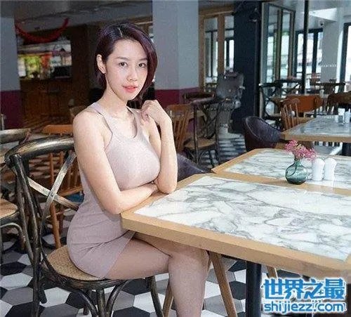 mookies zapp个人资料老公介绍 曾发布露胸性感照走红