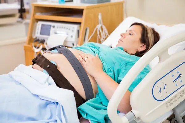黑龙江产妇丈夫讲述遭遇，女人生孩子要面临10大风险，重者致命