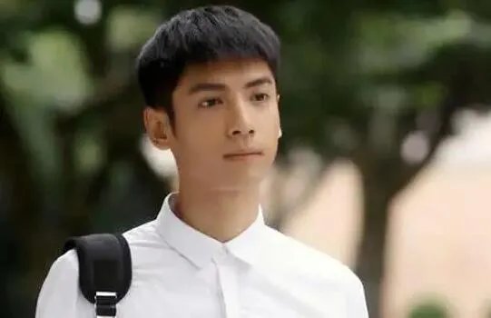 罗云熙斥跟车跟拍者是怎么回事 罗云熙斥跟车跟拍者原因是什么