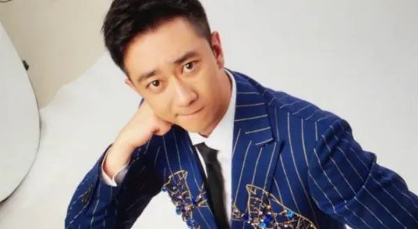 王自健 张伯鑫之间怎么了? 究竟孰是孰非?