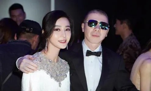 范冰冰冯小刚聚餐被拍,就餐后双方各自低调离开