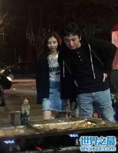 王思聪豆得儿舔龙根，王思聪现身豆得儿直播间 
