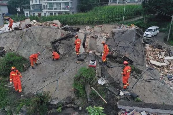 四川北川连续三次地震，是什么原因导致的？