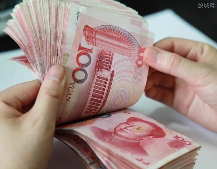 10万现金被泡发 没想到竟是这个原因
