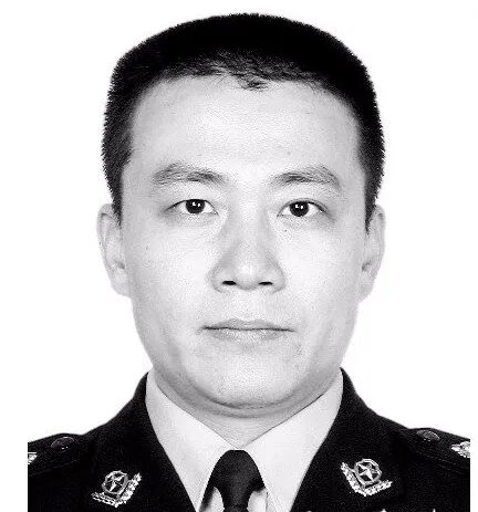 交警遭碾压殉职是什么情况?