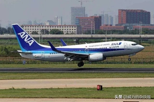 北京今夜大风会影响飞机降落吗？为什么？