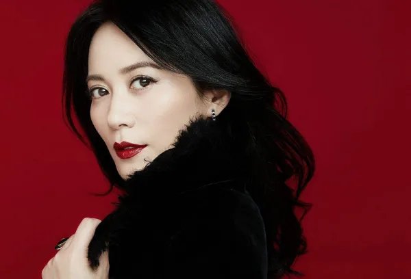 娱乐圈十大不老女神排行榜:俞飞鸿上榜,第七乃“甜歌皇后”