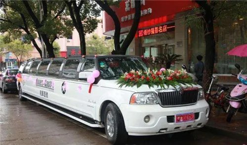 加长林肯婚车多少钱 全国林肯婚车租赁价格一览
