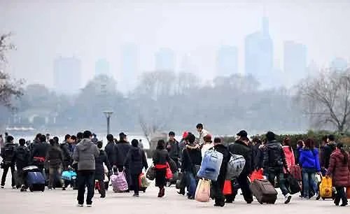 东北地区人口比下降,导致下降的原因是什么?