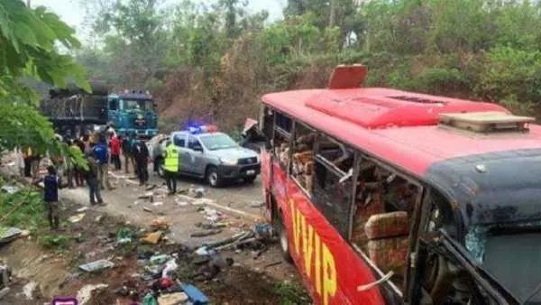 贵州毕节两车追尾起火致7人身亡，灾难到底是怎么发生的？