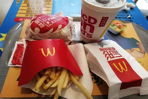 深圳麦当劳对一次性餐具收费,收费是否合理?