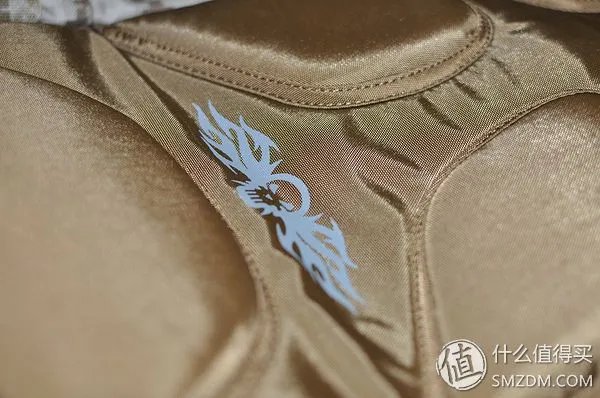 我去年买了个登山包,超耐磨——晒 Camelbak 驼峰 H.A.W.G. 500 登山包