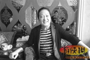 王林隔空取蛇被李冰冰拜干爹 是神功还是骗局？