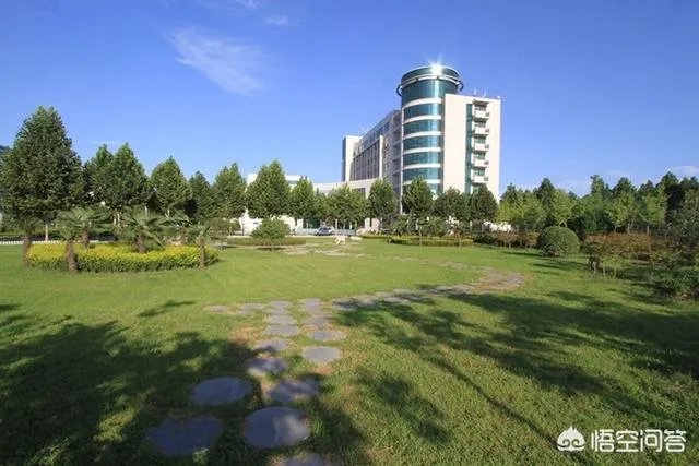 郑州黄河科技学院是一所什么性质和档次的大学?