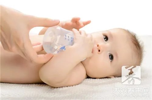 宝宝百天照需要准备什么